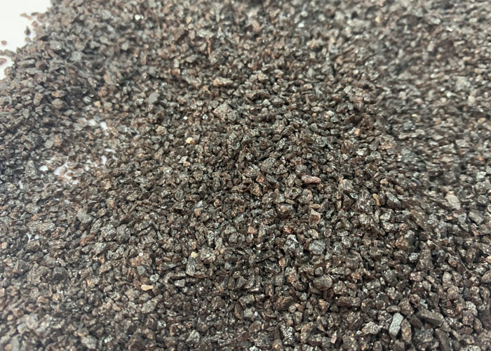 高密度ブラウンはアルミナの研摩のサンドブラスティングF24 F30 F36の砂の研摩剤の原料を溶かした